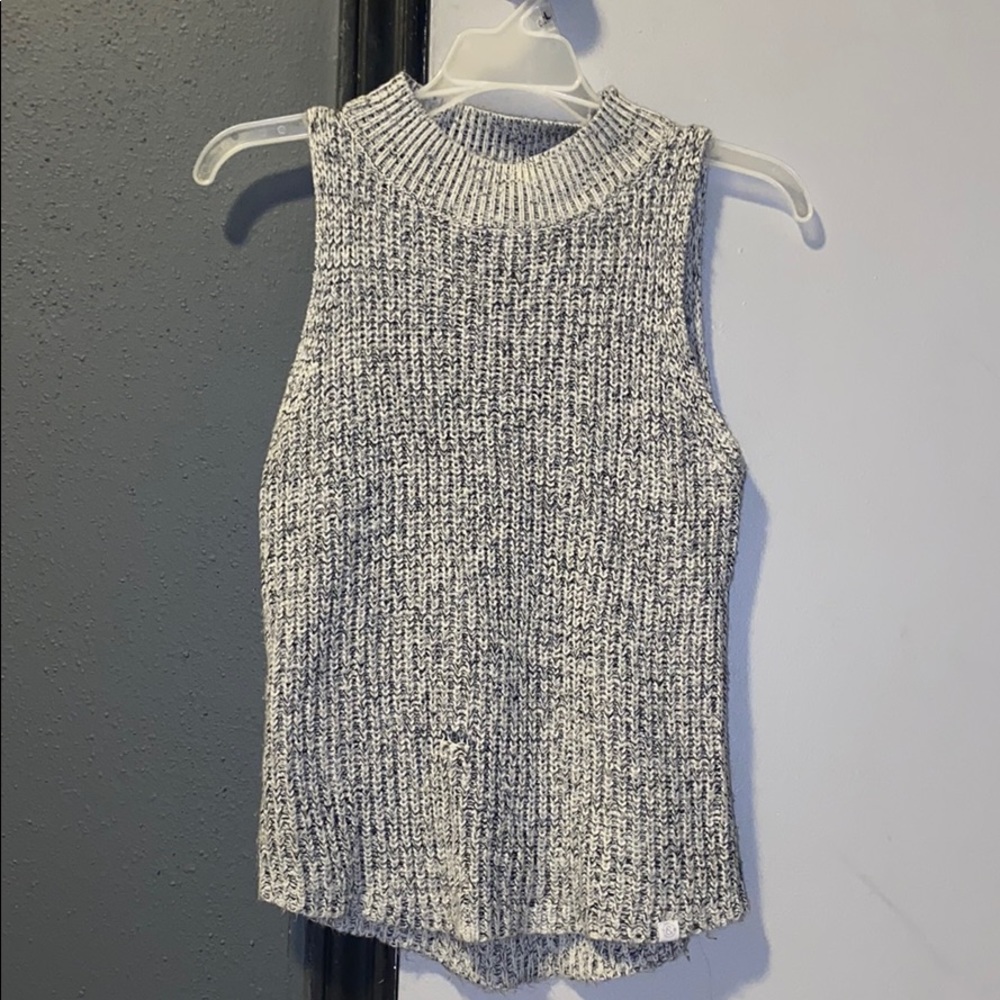 kids M sweater top